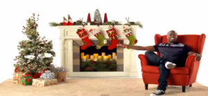 real vs. fake Christmas tree, Kevin Hart, Verizon, #ihartholidays, @kevinhart4real, @verizon, Verizon Holiday, Verizon Christmas