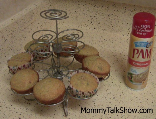 Easy Blueberry Cornbread Muffins Recipe #PAMSmartTips #ad ~ MommyTalkShow.com
