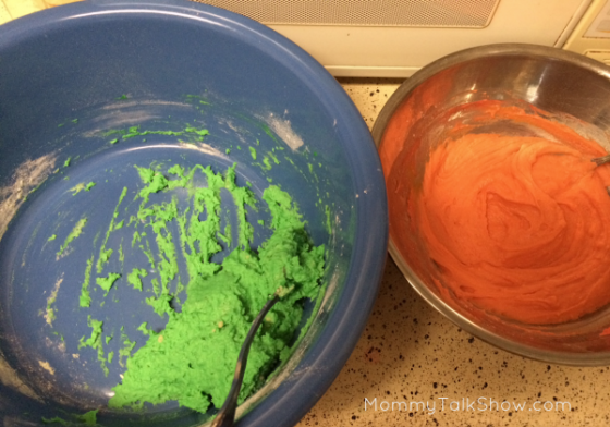 Here's What Happened When I Made My Own Play Doh ~ MommyTalkShow.com