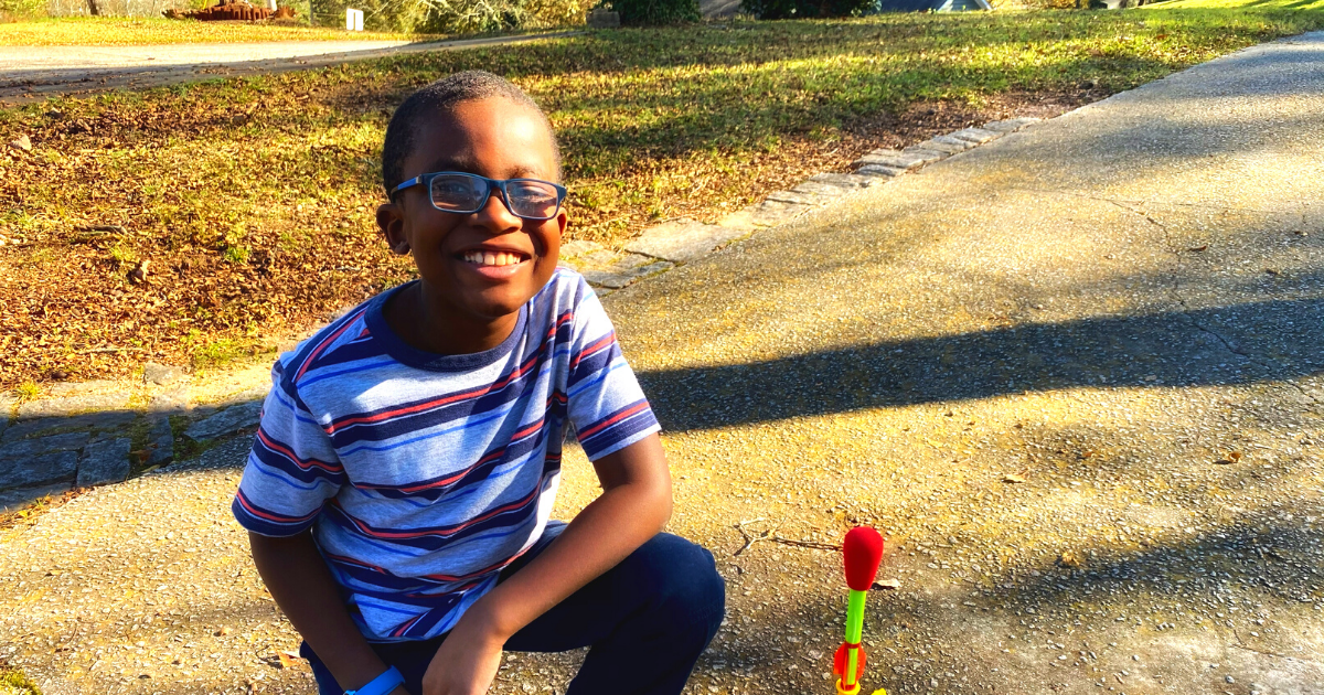 [Video] See What Makes Stomp Rockets a Fun Boredom Buster